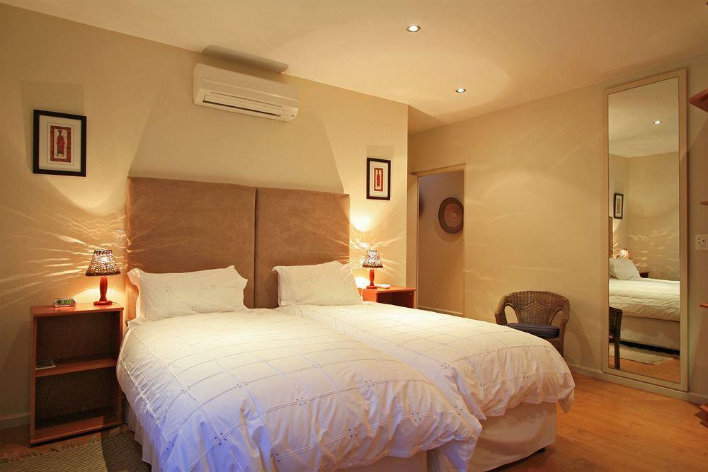 African Groove Camps Bay เคปทาวน์ ภายนอก รูปภาพ